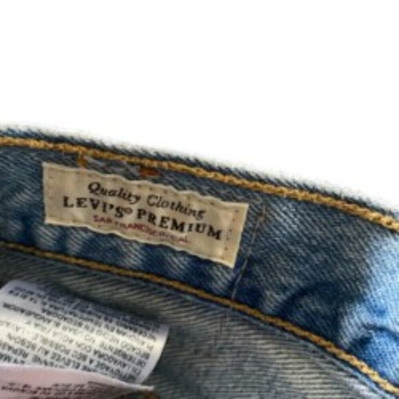 Levi's 501 Light Wash Jean Shorts 24 - Picture 3 of 5